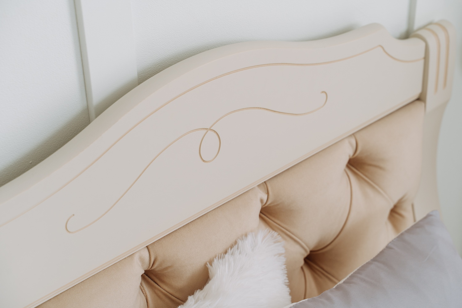 Кровать мягкая массив Бетти №34 800х1600