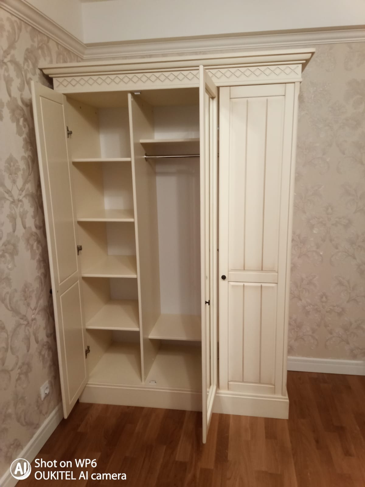 Шкаф 3 створчатый с зеркалом и ящиками Дания №5