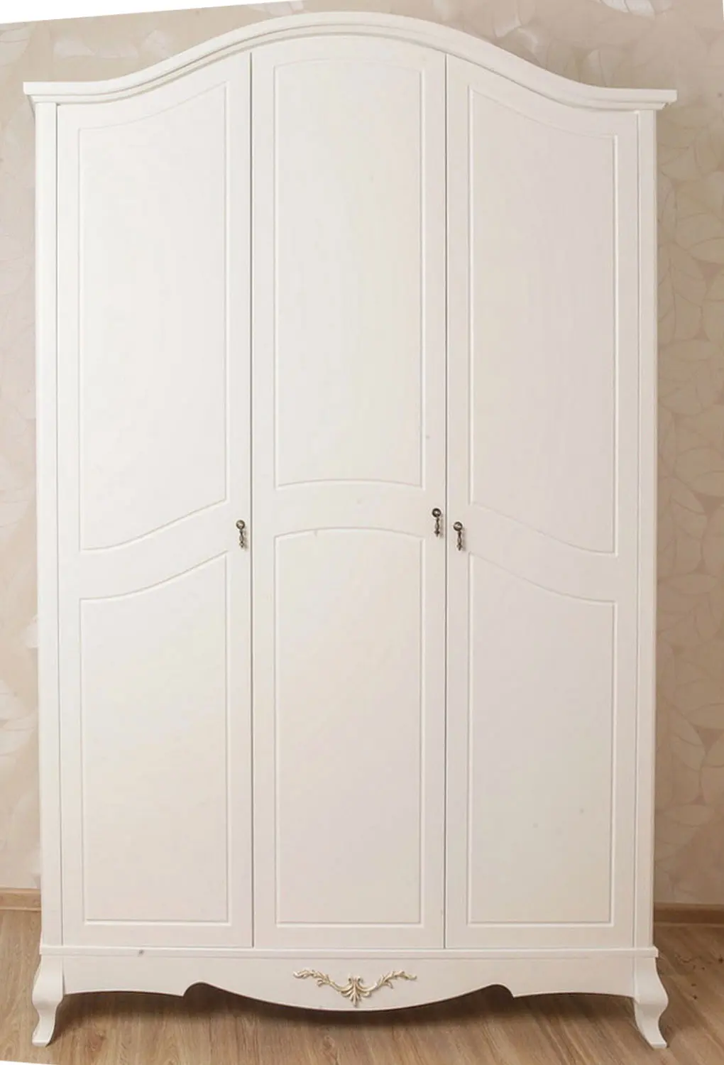 Шкаф Авиньон 3-х створчатый