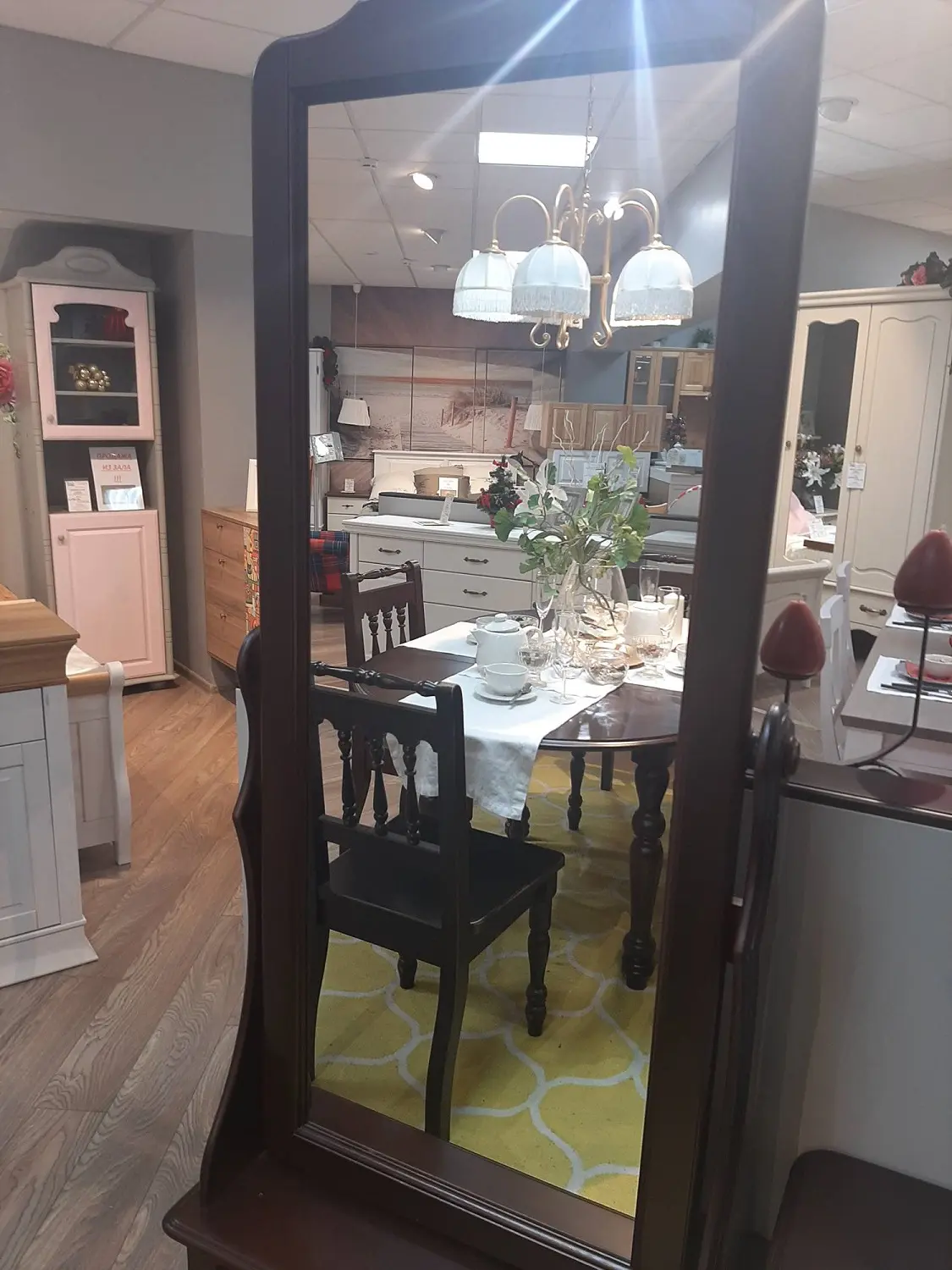 Тумба Скандия с зеркалом поворотным (выставочный образец)