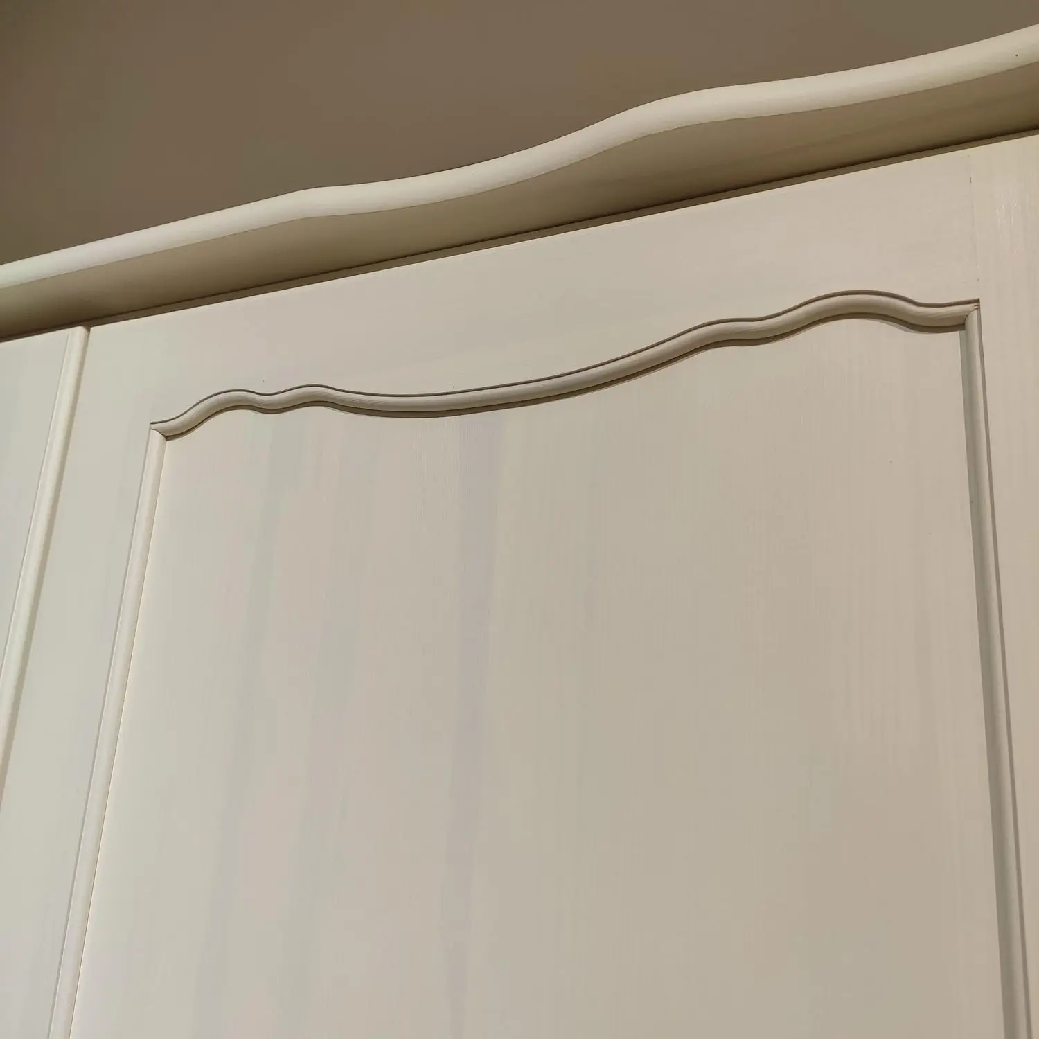 Шкаф из массива для одежды 3х дверный Верден с зеркалом