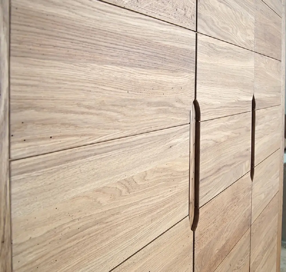 Шкаф 3 створчатый из дуба Рива 3-створчатый