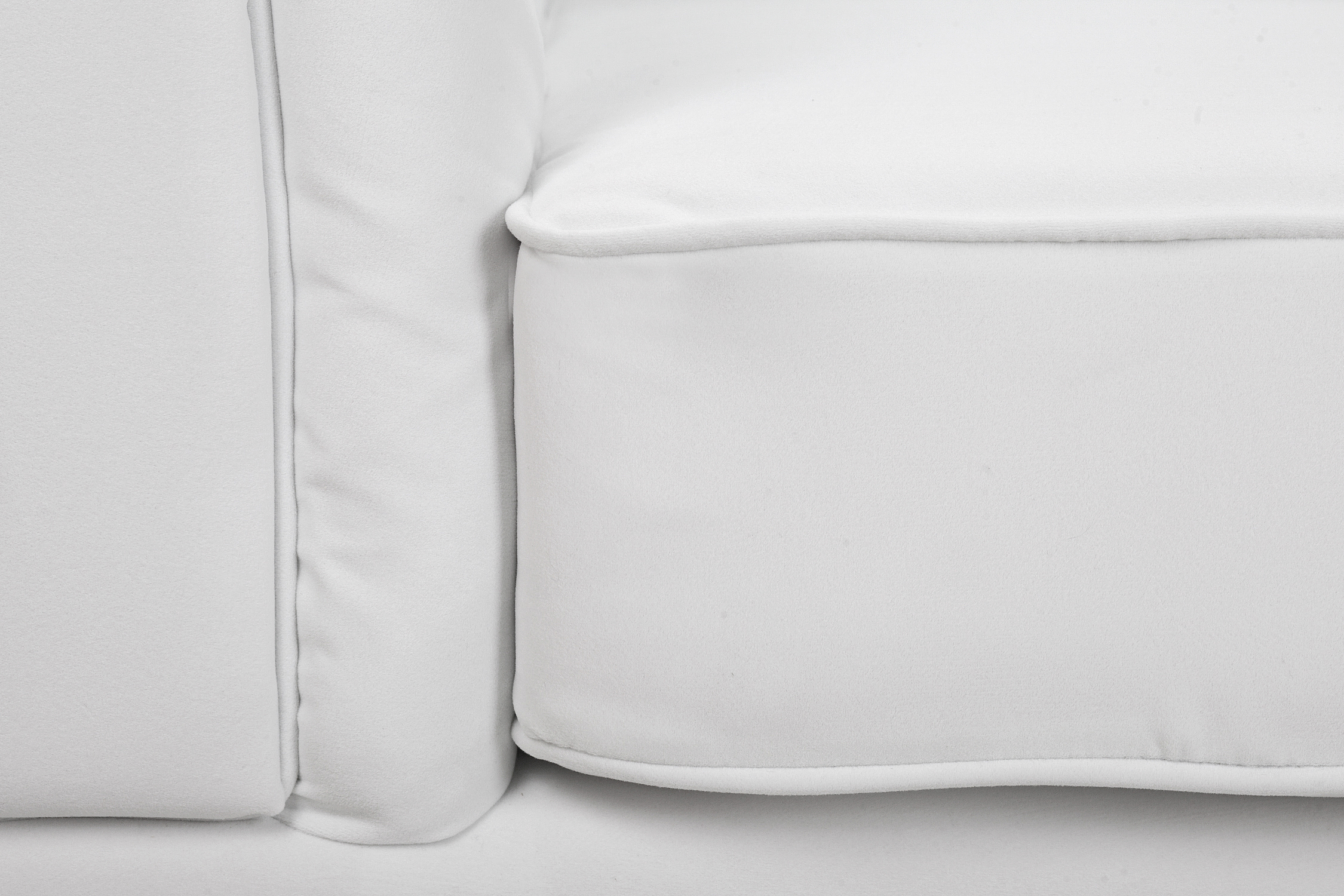 Низкие кресла для дома Dasen white