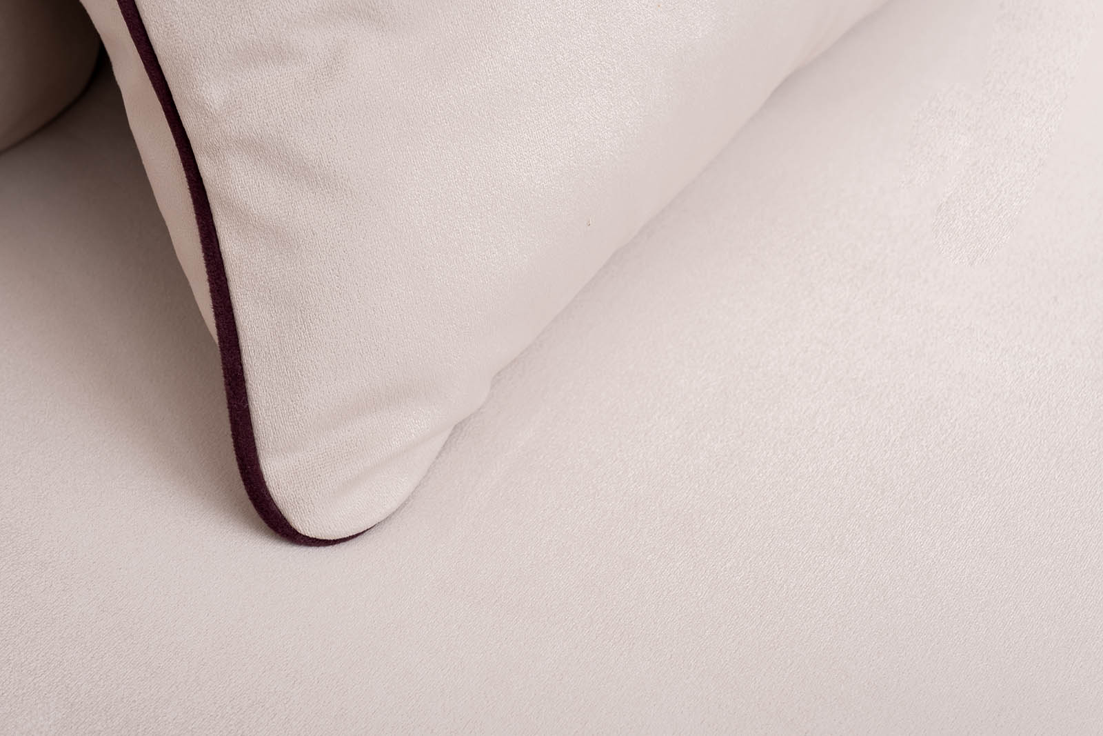 Диван Mores(K)кант трехместный раскладной, велюр бежевый Colton 002-BEG