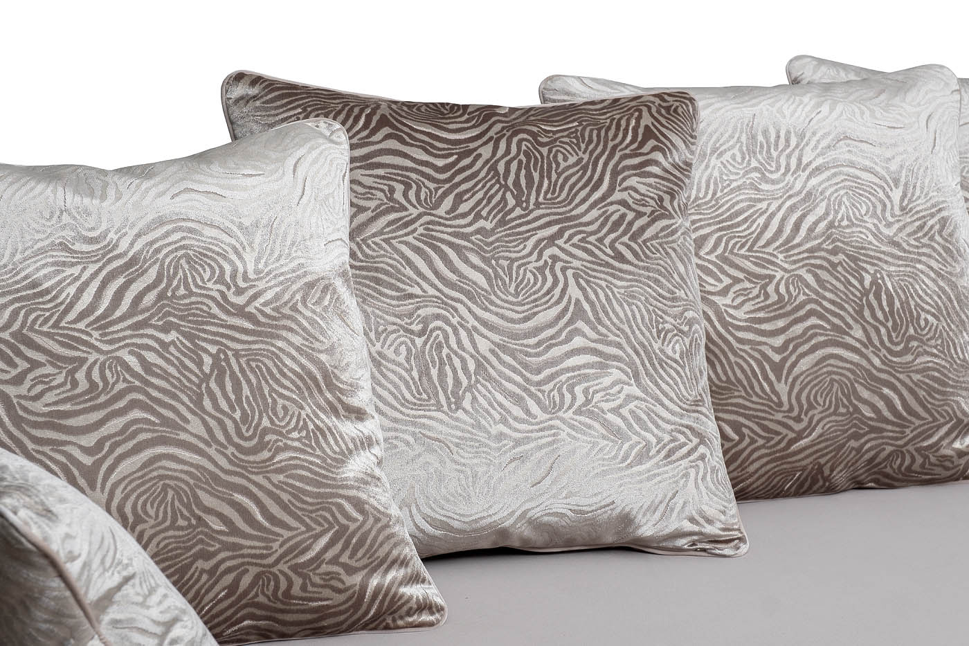 Диван Mores(K)кант трехместный раскладной, вельвет бежевый Velv SBEG+Velv ECRU+Umbr SBEG