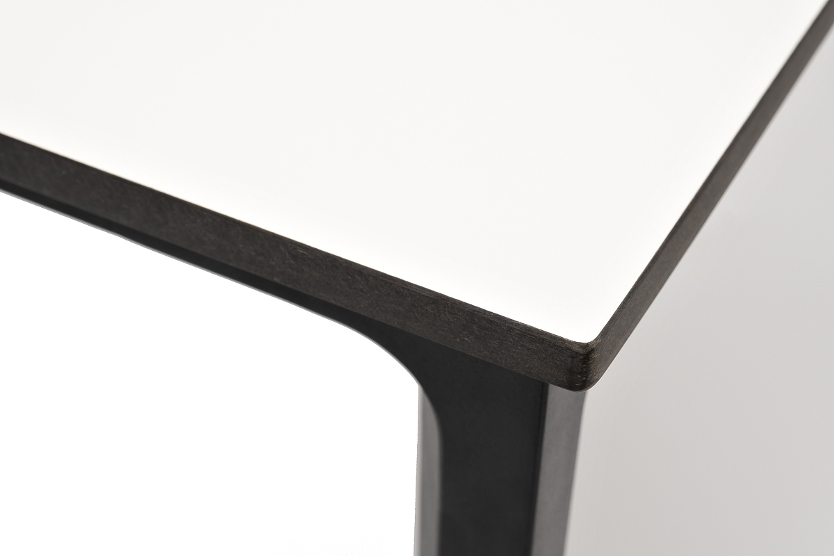 "Малакио" обеденный стол из HPL 90х90см, цвет молочный, каркас черный