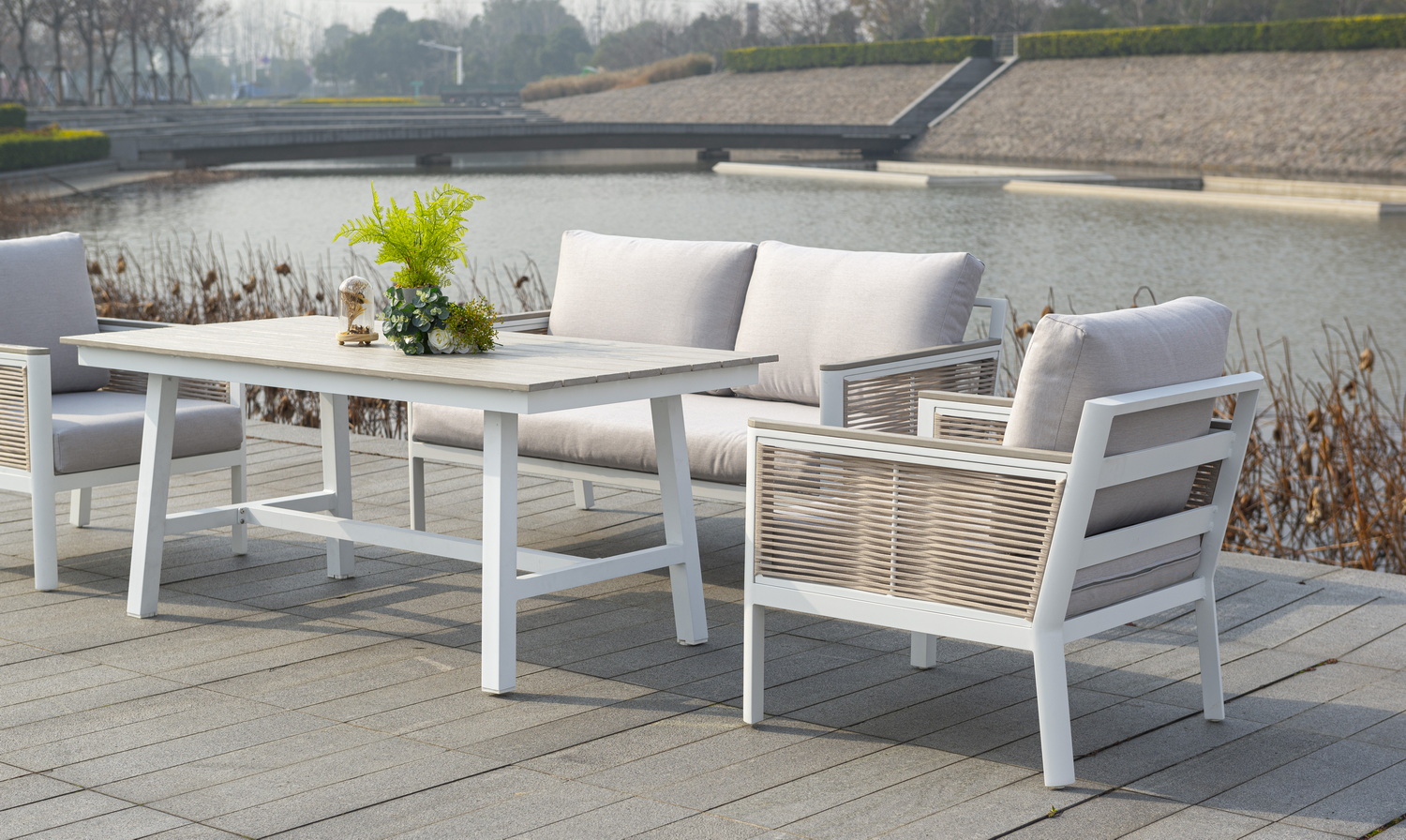 "Сан Ремо" кресло плетеное из роупа садовое, каркас алюминий белый, роуп бежевый, ткань бежевая