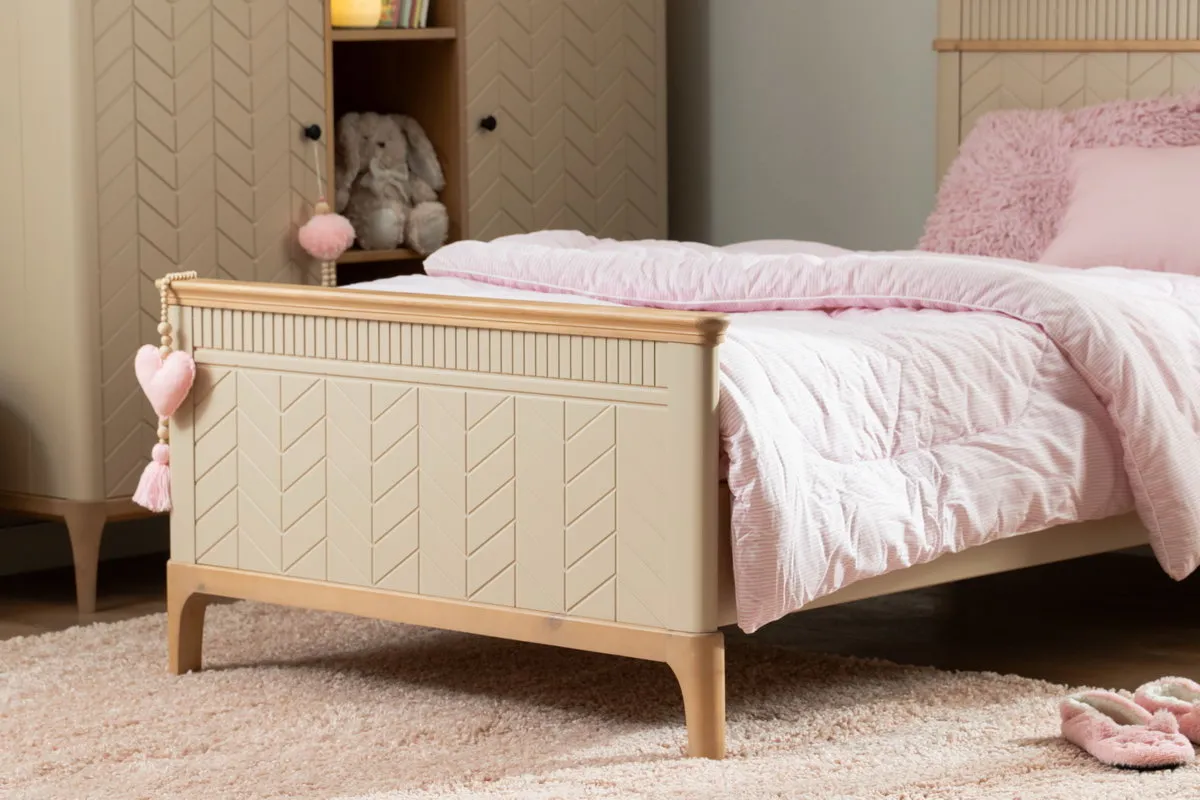 Кровать массив сосны Грета №17 1600х2000